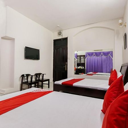 Oyo 486 Nhat Nhat Hotel Thành Pho Ho Chí Minh Esterno foto