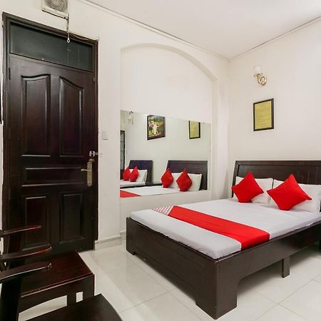Oyo 486 Nhat Nhat Hotel Thành Pho Ho Chí Minh Esterno foto