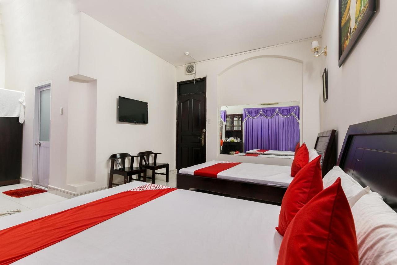 Oyo 486 Nhat Nhat Hotel Thành Pho Ho Chí Minh Esterno foto
