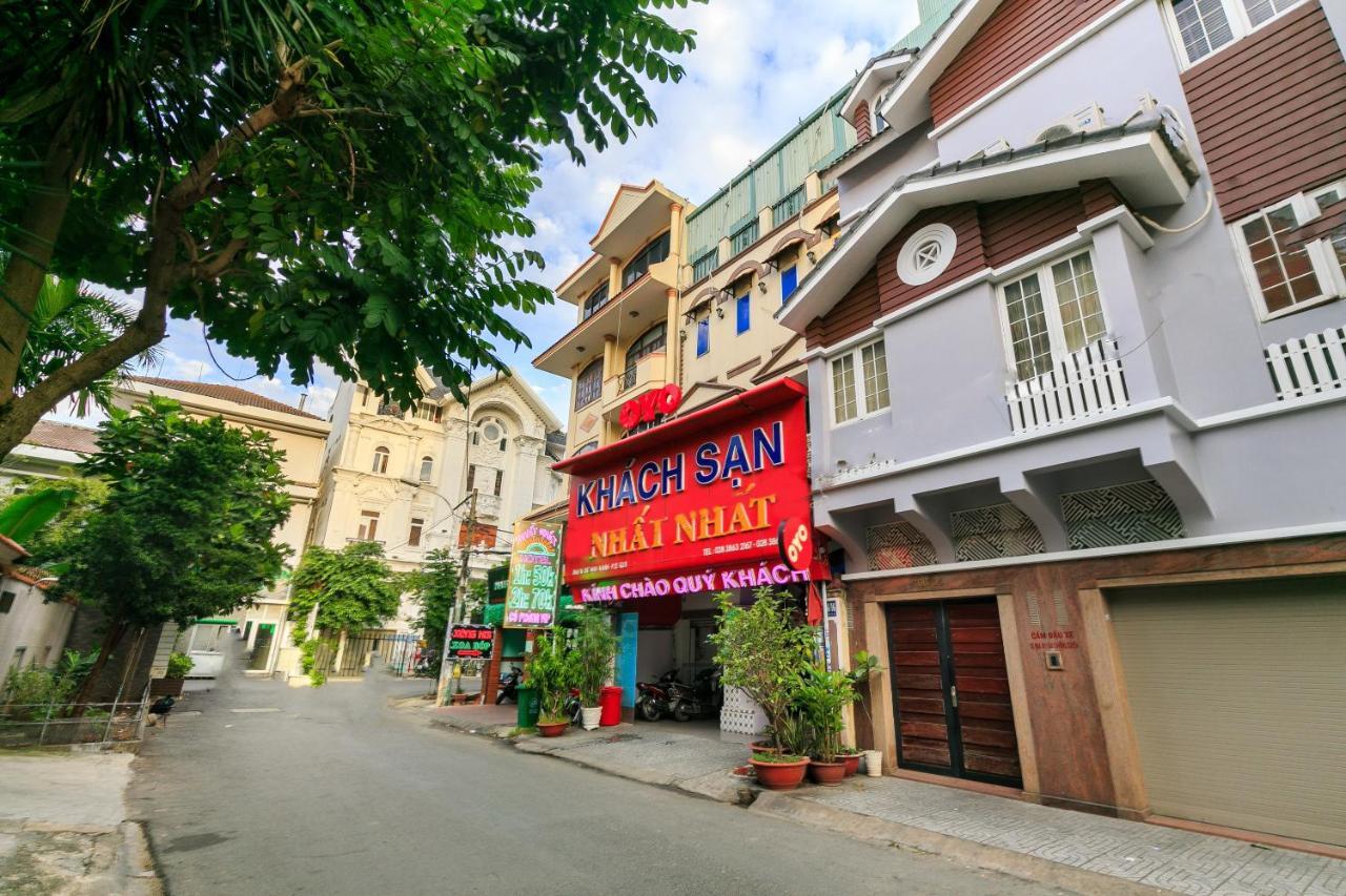 Oyo 486 Nhat Nhat Hotel Thành Pho Ho Chí Minh Esterno foto