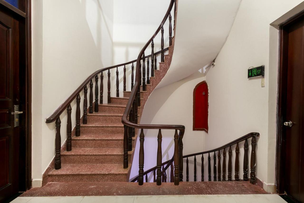 Oyo 486 Nhat Nhat Hotel Thành Pho Ho Chí Minh Esterno foto