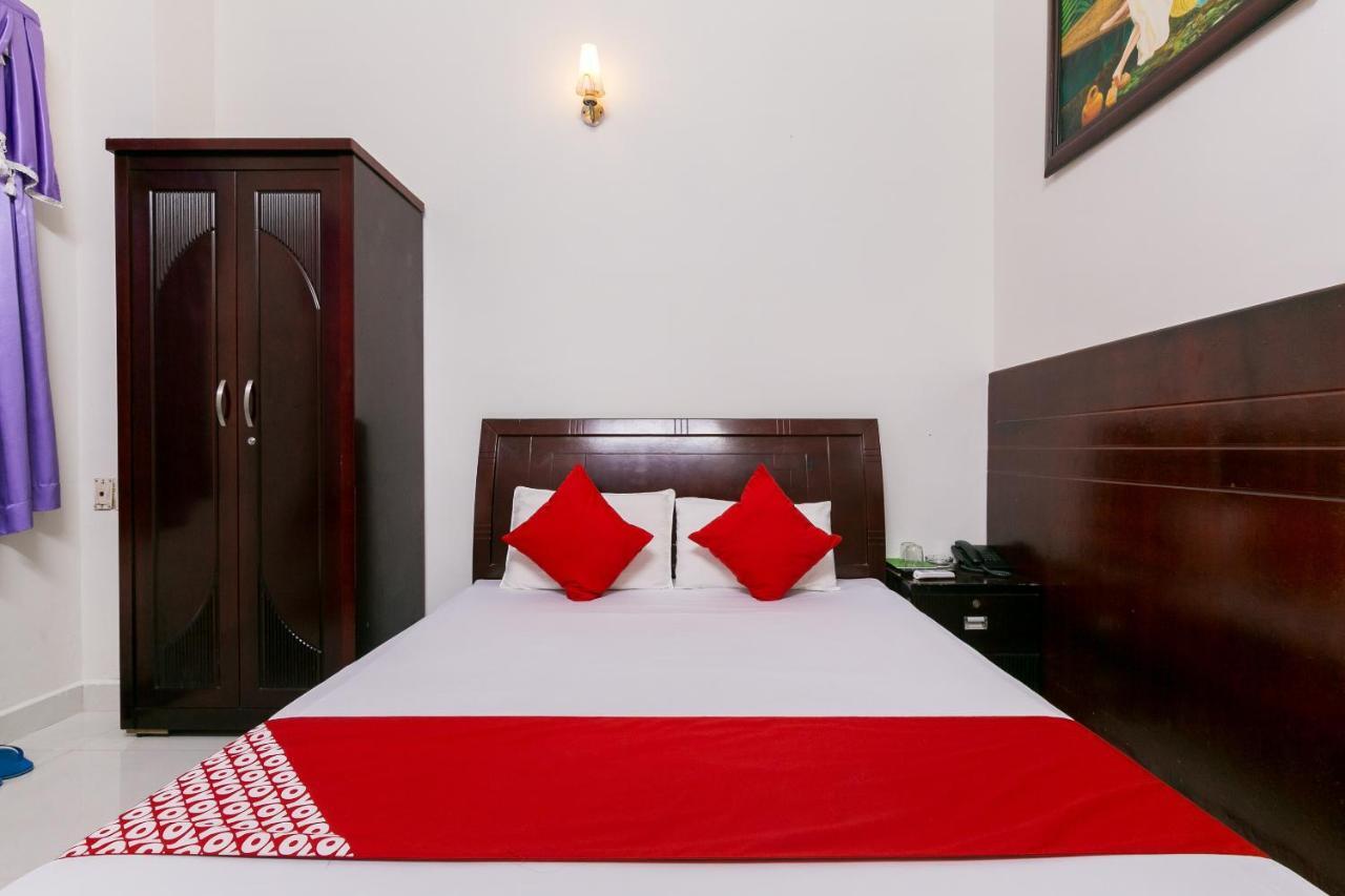 Oyo 486 Nhat Nhat Hotel Thành Pho Ho Chí Minh Esterno foto